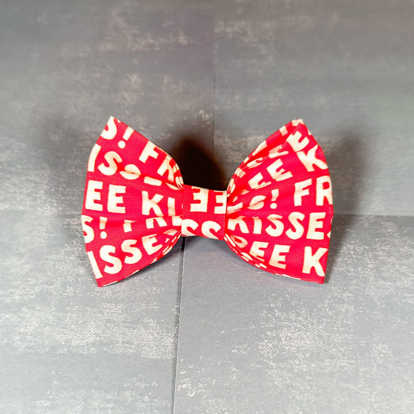 Free Kisses Valentines Day Bow Tie