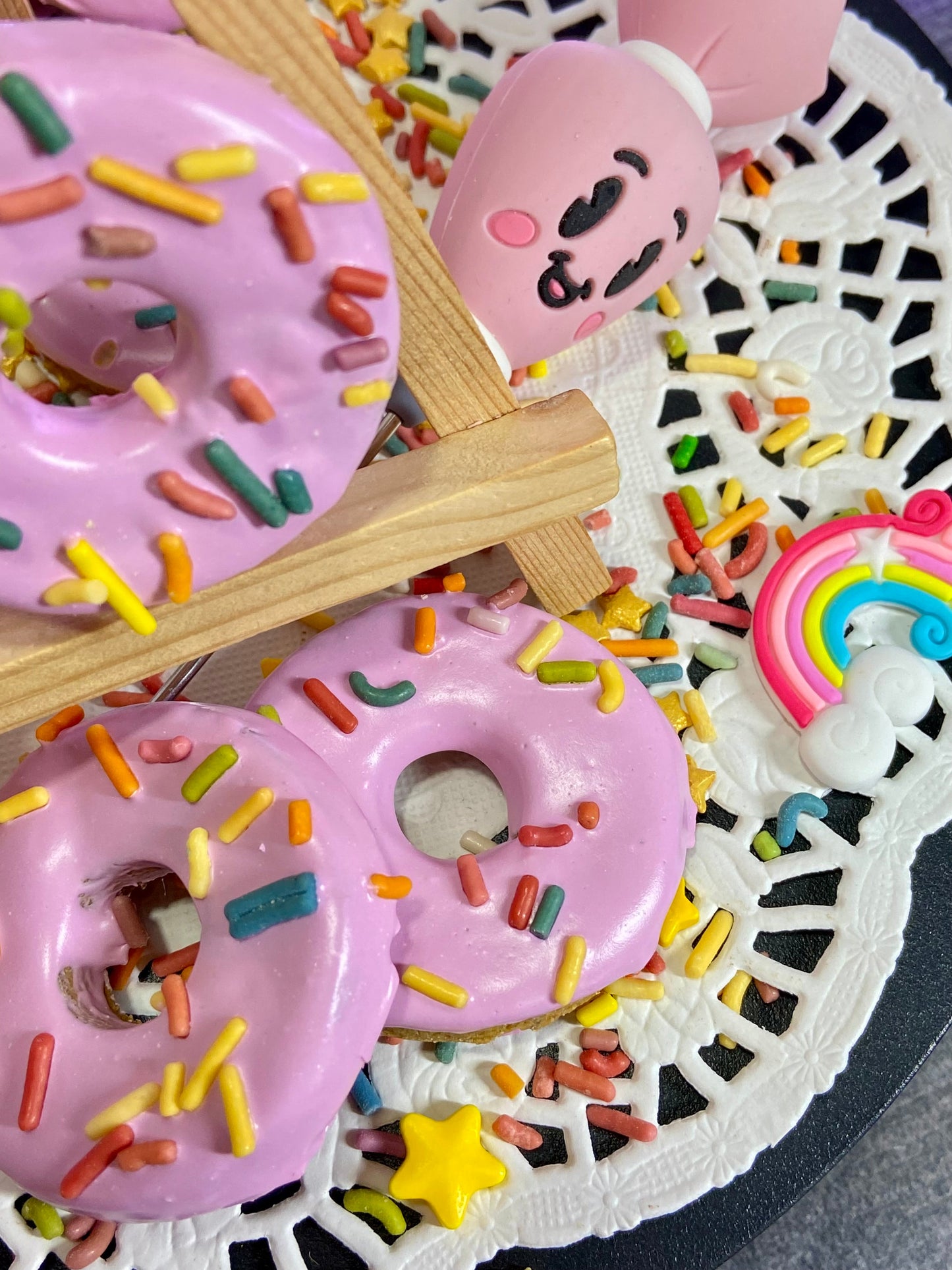 SWEET DONUT DAY™ Gift Box Set — Lookie-a-Tookie™ Canine Cookies, Donut Dog Treat Gift w/ Tag