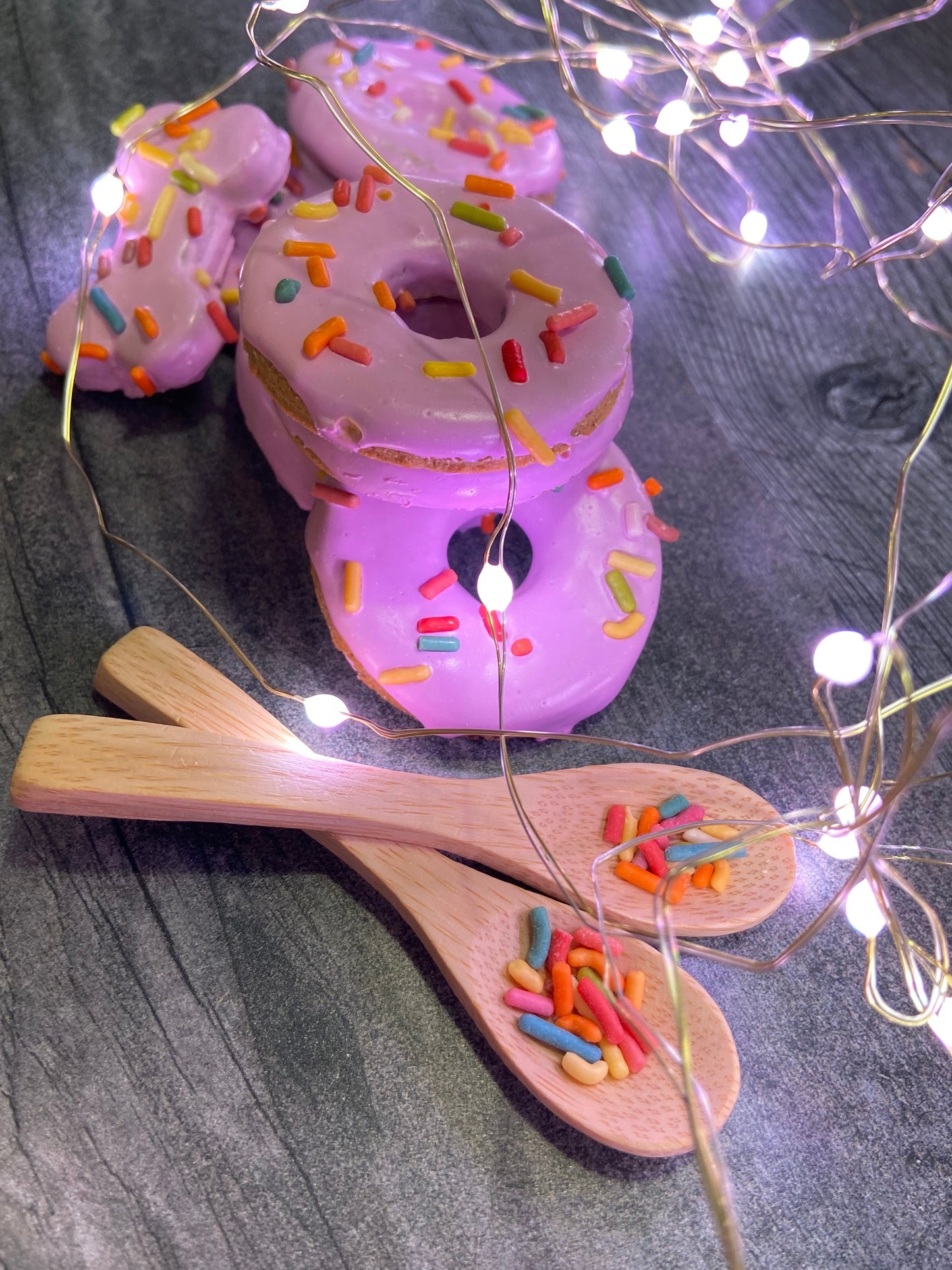 SWEET DONUT DAY™ Gift Box Set — Lookie-a-Tookie™ Canine Cookies, Donut Dog Treat Gift w/ Tag