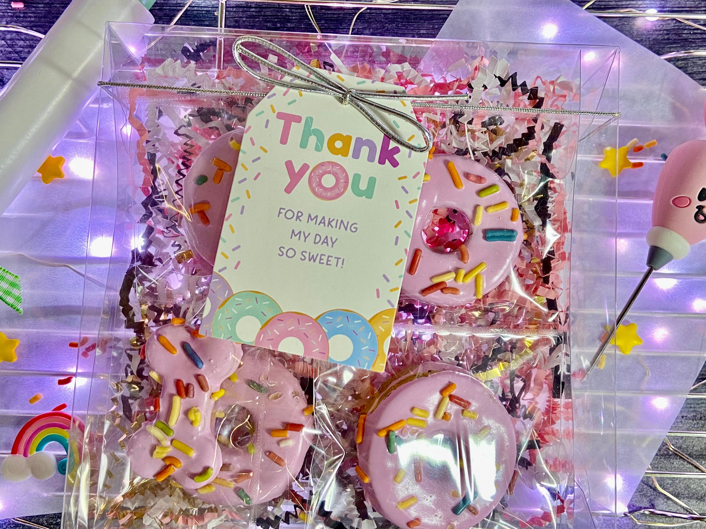 SWEET DONUT DAY™ Gift Box Set — Lookie-a-Tookie™ Canine Cookies, Donut Dog Treat Gift w/ Tag