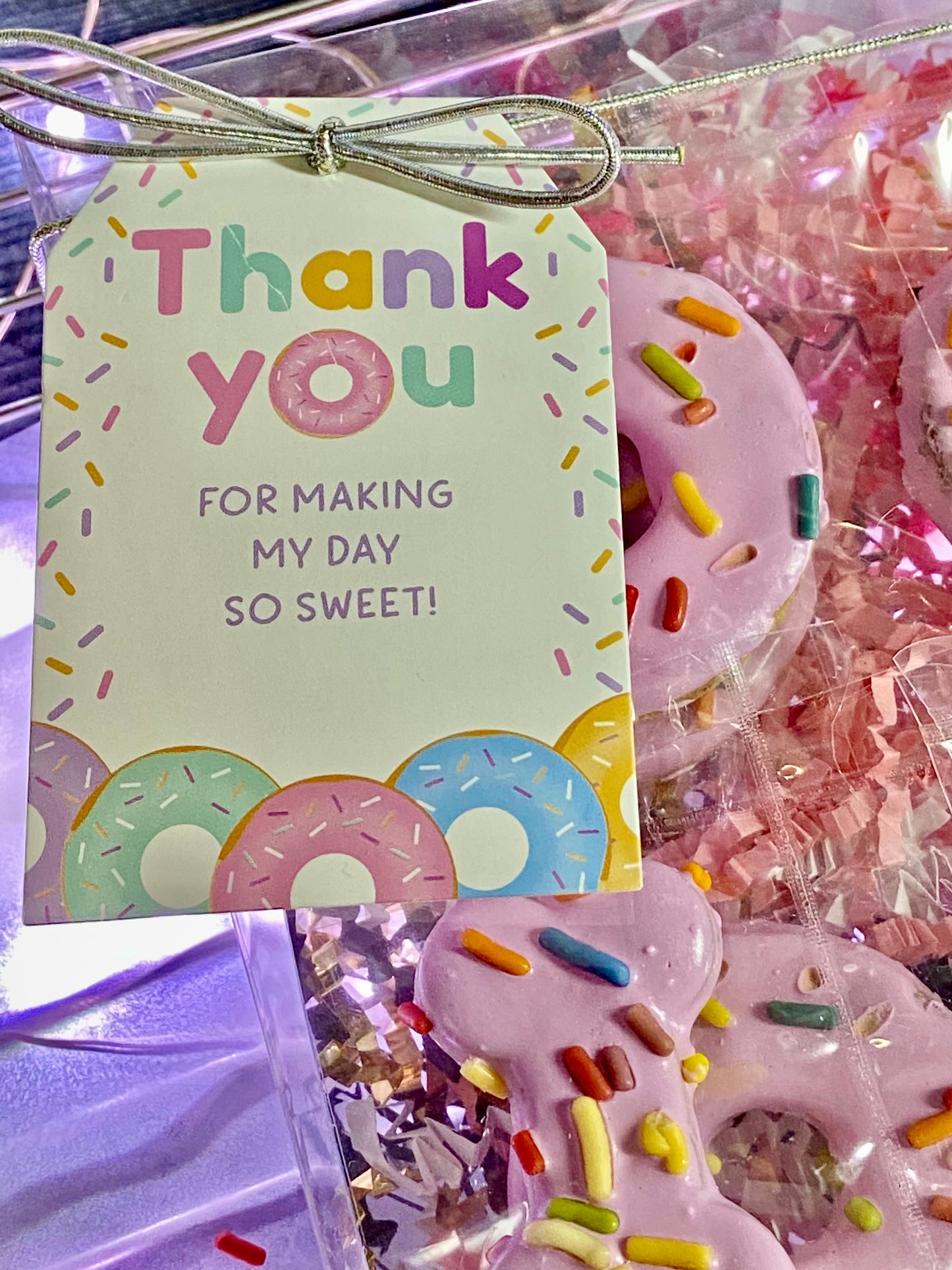 SWEET DONUT DAY™ Gift Box Set — Lookie-a-Tookie™ Canine Cookies, Donut Dog Treat Gift w/ Tag